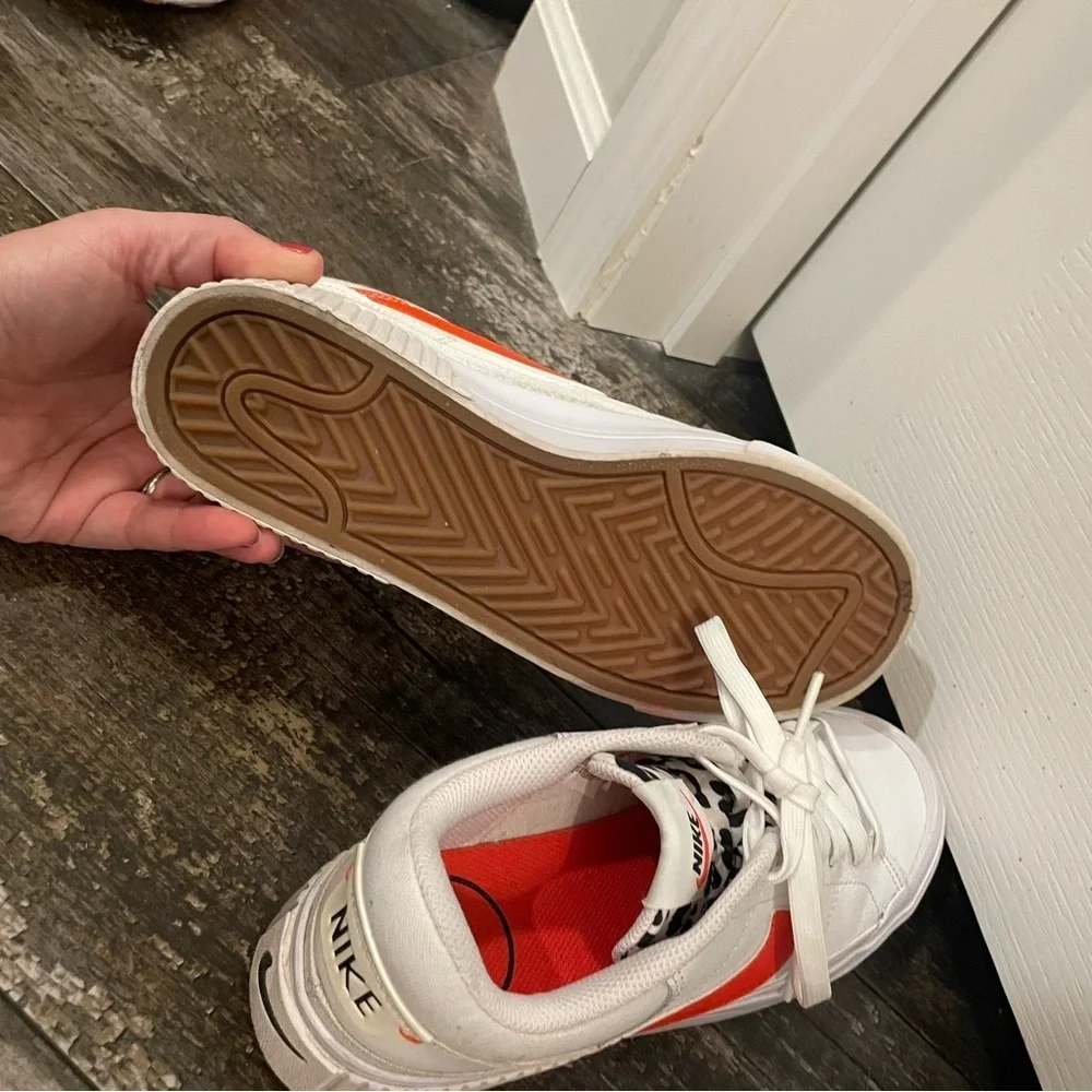 Women’s White and Orange Leopard Nikes sz 7.5 EUC